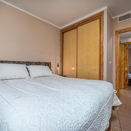 Rubarsal 1E Menyber Apartman Nerja Kültér fotó
