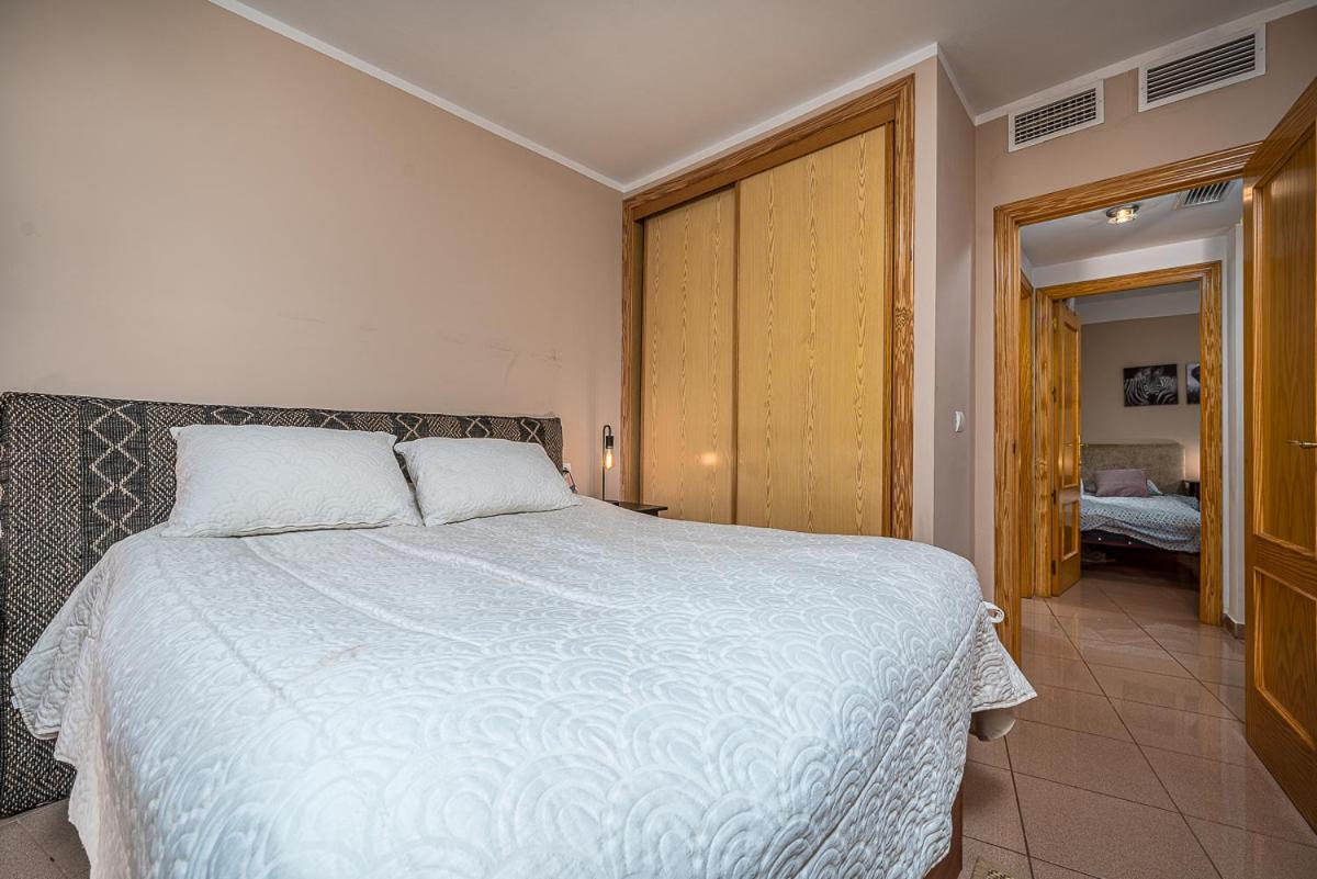 Rubarsal 1E Menyber Apartman Nerja Kültér fotó