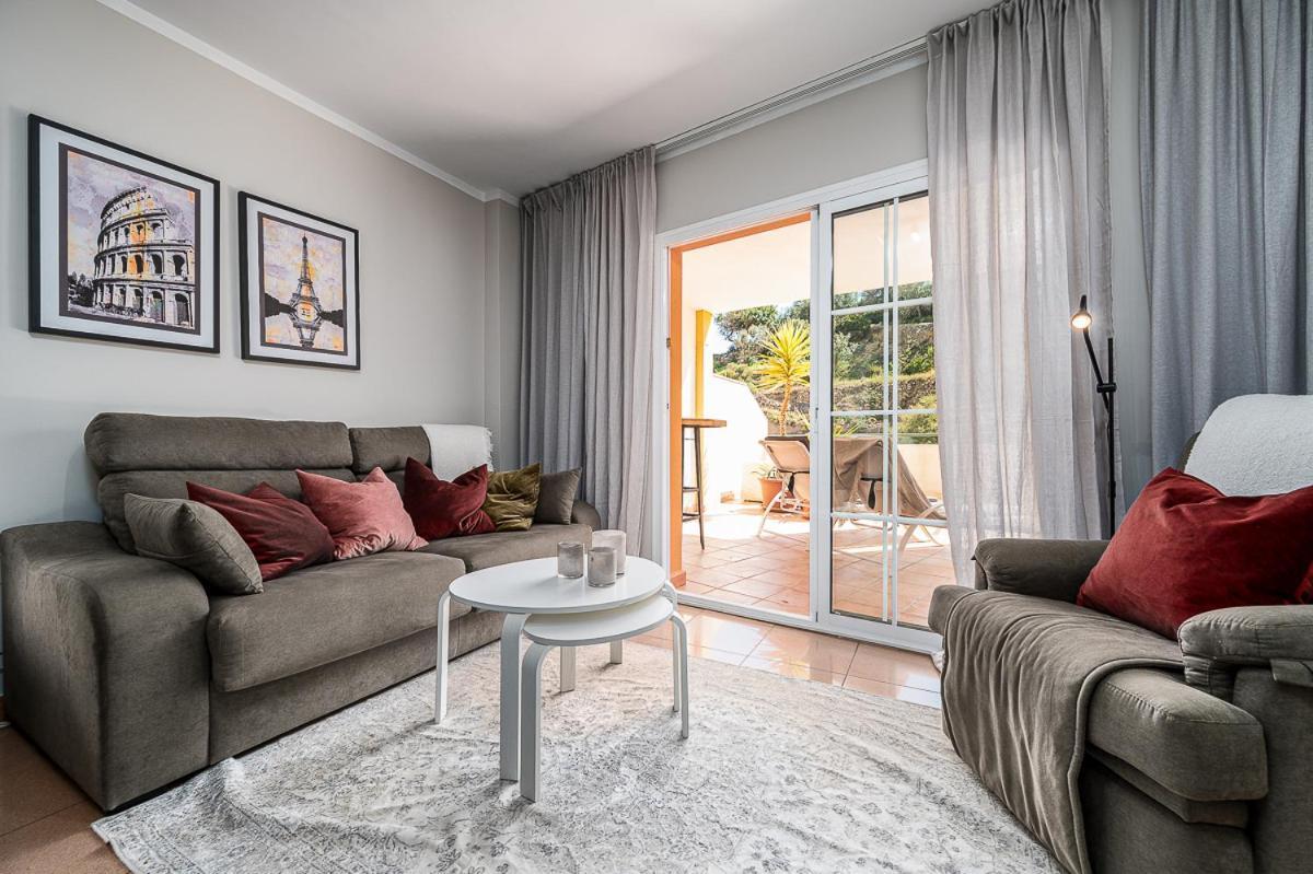 Rubarsal 1E Menyber Apartman Nerja Kültér fotó