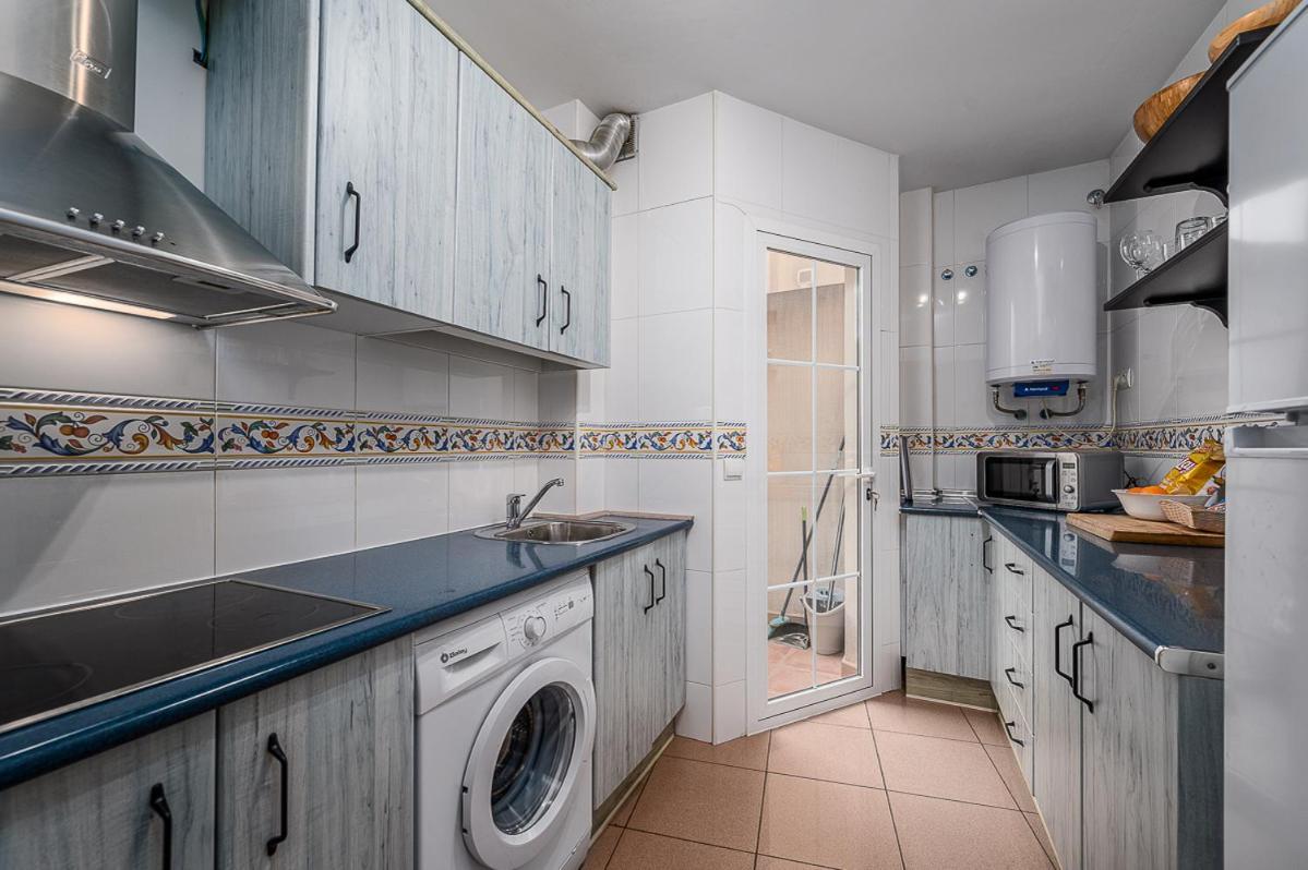 Rubarsal 1E Menyber Apartman Nerja Kültér fotó