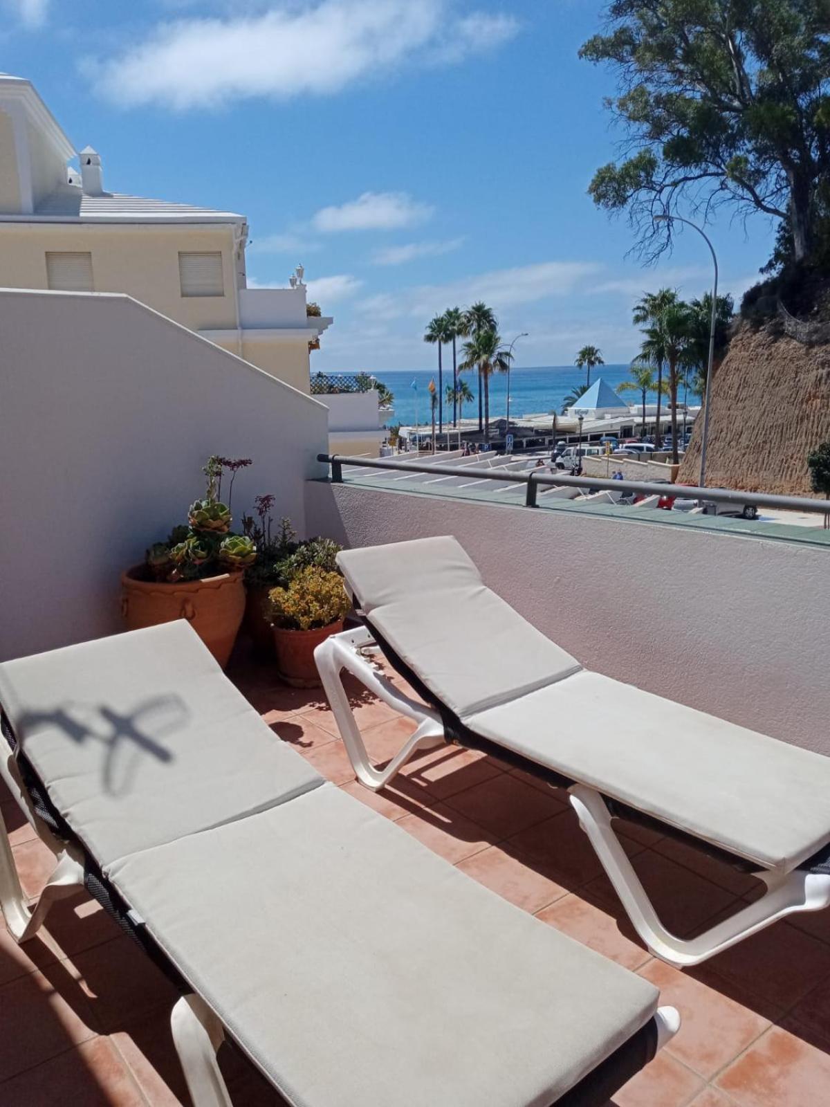 Rubarsal 1E Menyber Apartman Nerja Kültér fotó